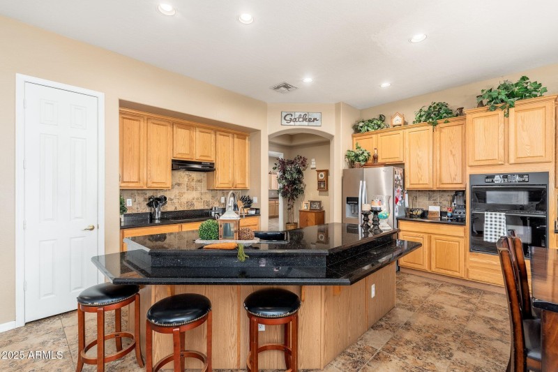 1074 E Carla Vista Ct - 18