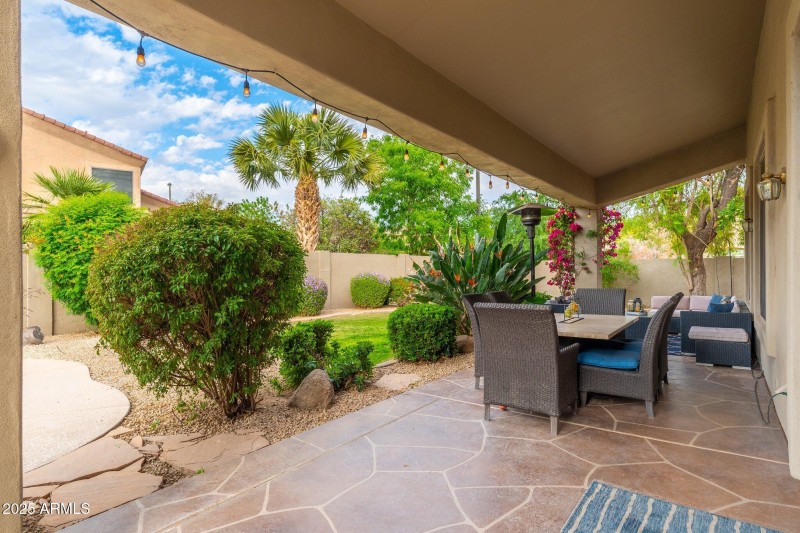 1074 E Carla Vista Ct - 46