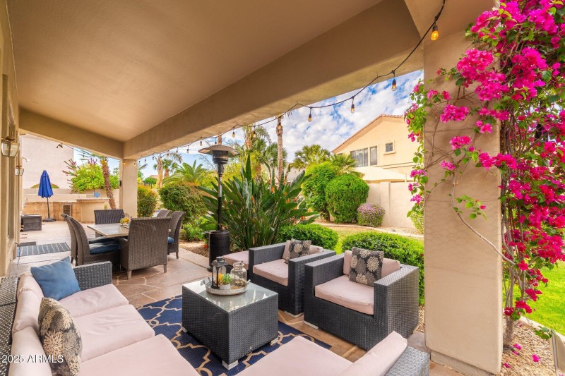 1074 E Carla Vista Ct - 49