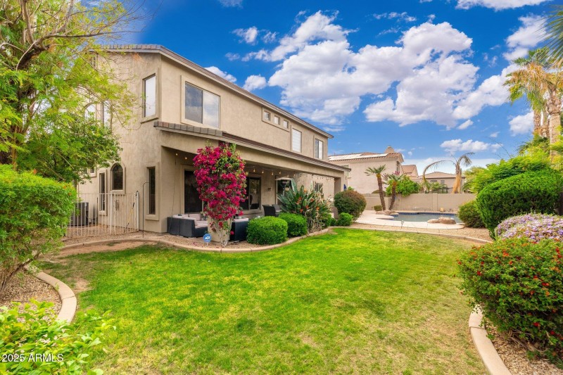 1074 E Carla Vista Ct - 52