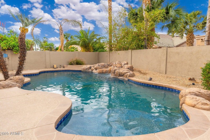 1074 E Carla Vista Ct - 55