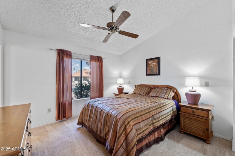 010__Manor2736