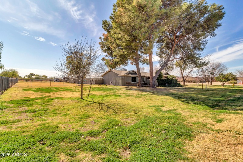2017 E Willis Rd-60