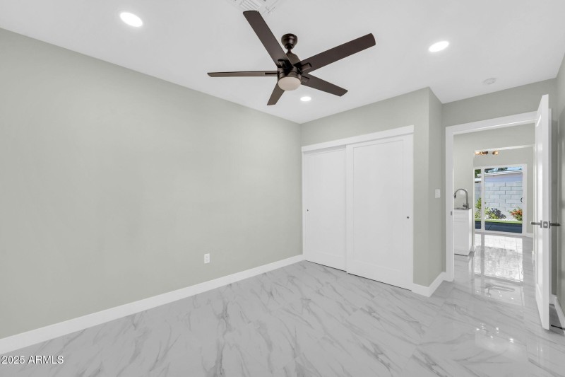 2926 N 16th Ave-31