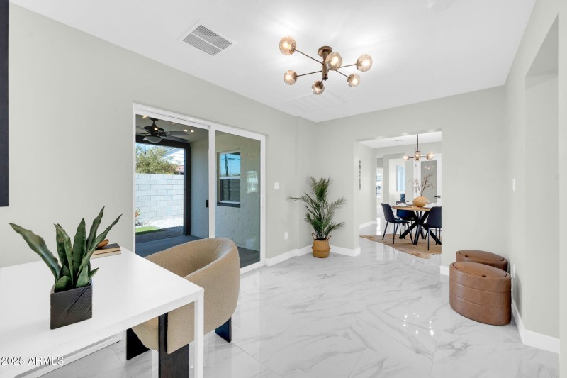 2926 N 16th Ave-34
