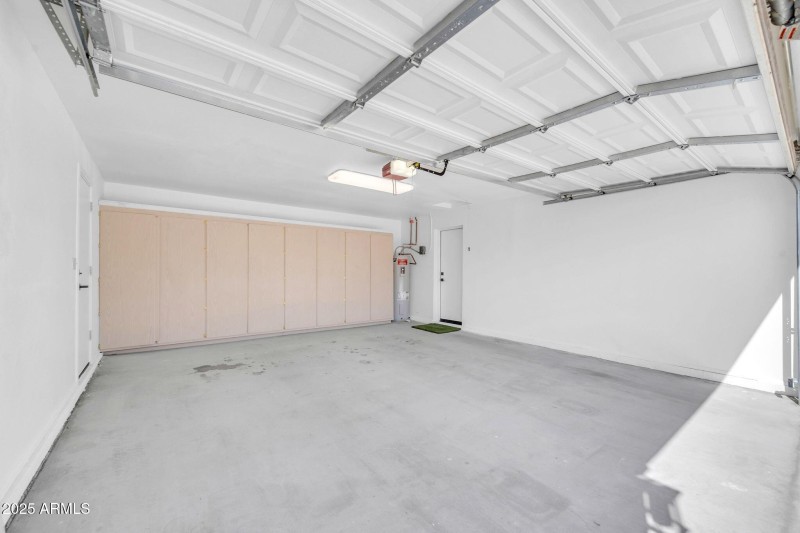 2926 N 16th Ave-43