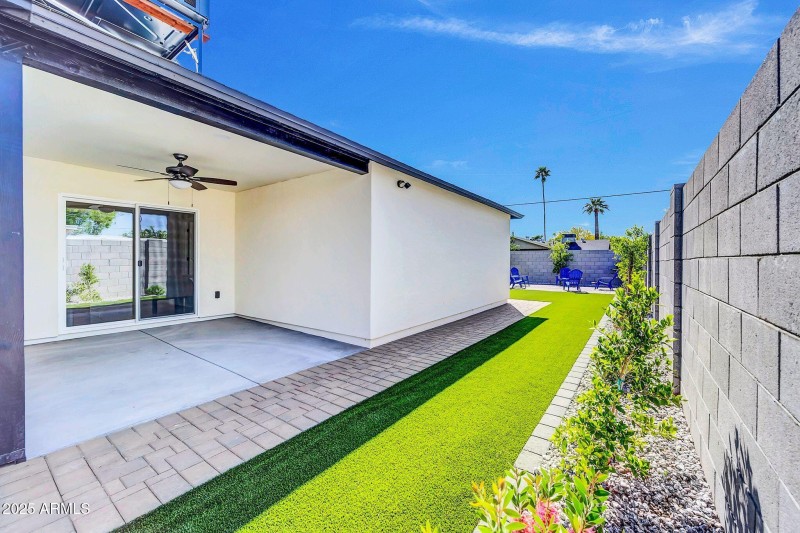 2926 N 16th Ave-50