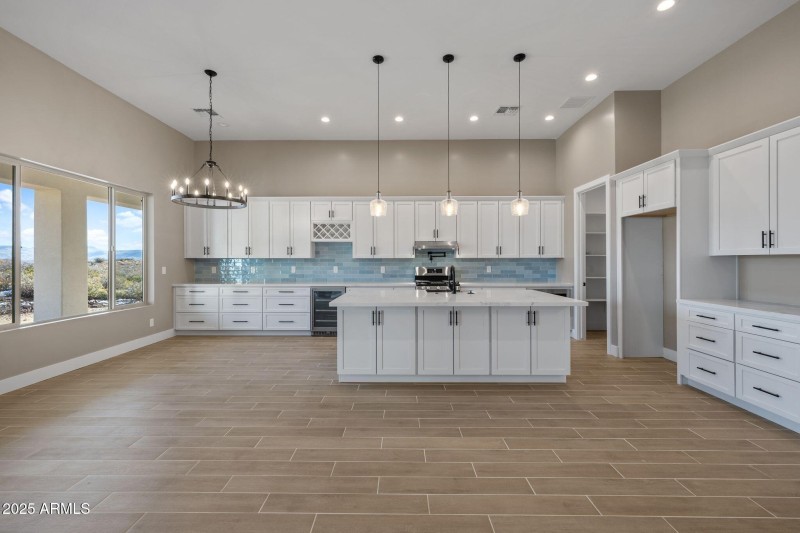 079-Kitchen (1)
