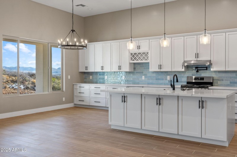 094-Kitchen