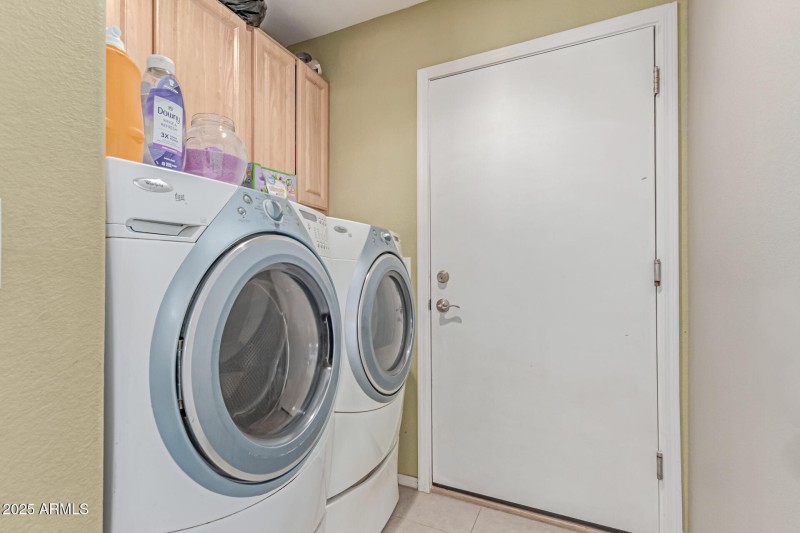 28 - Debbie Laundry room