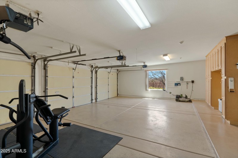 Garage 25