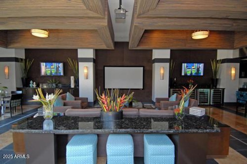 Clubhouse1
