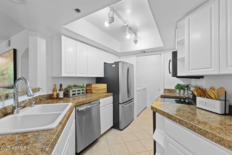 White Kitchen