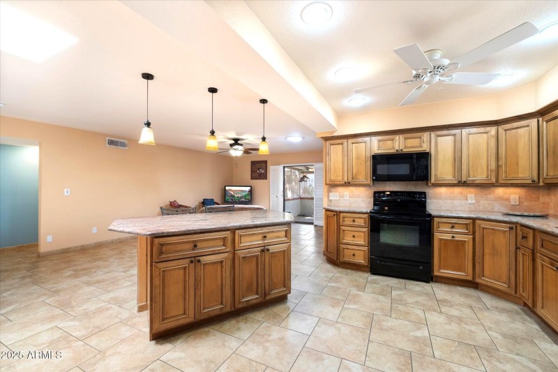 LOTS OF CABINET SPACE