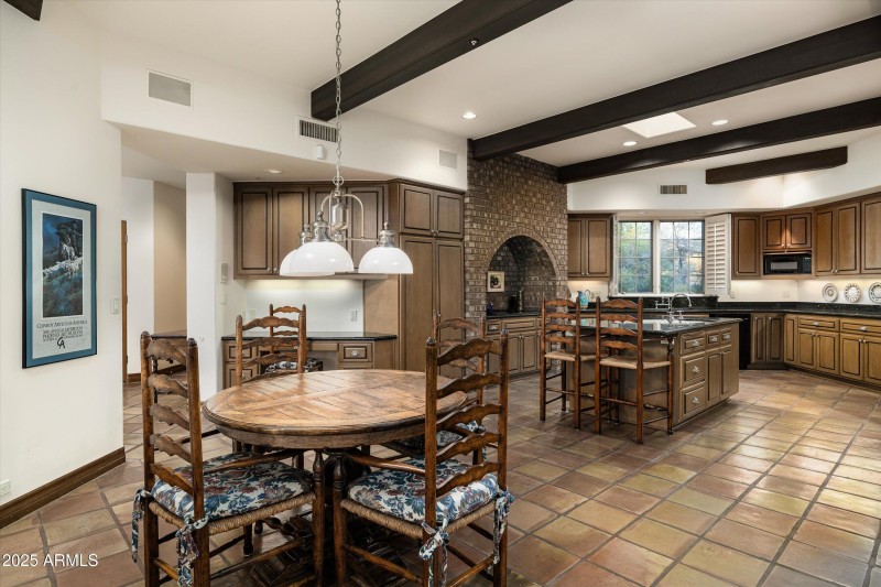 Eat In Kitchen