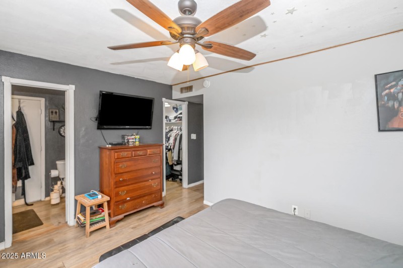 4417 W Sandra Cir-012-020-1500x1000