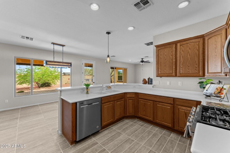 25-web-or-mls-DSC09810