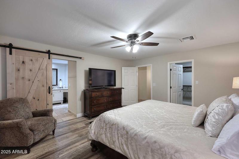 Night-Primary Bedroom2