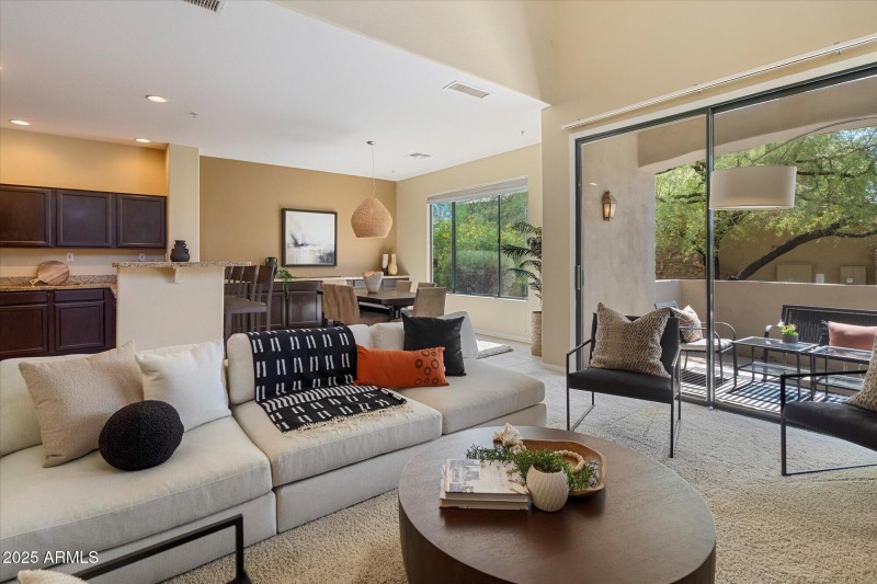 10-Living Room