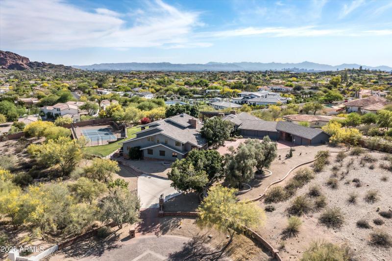 001-6830 N 46th Pl (1 of 102)