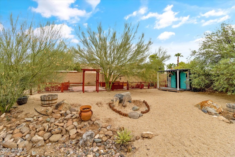 Sprawling 1 acre property