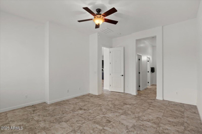 21-Primary bedroom