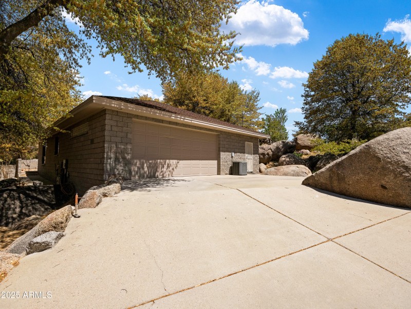 22891 S Lakewood Dr-14