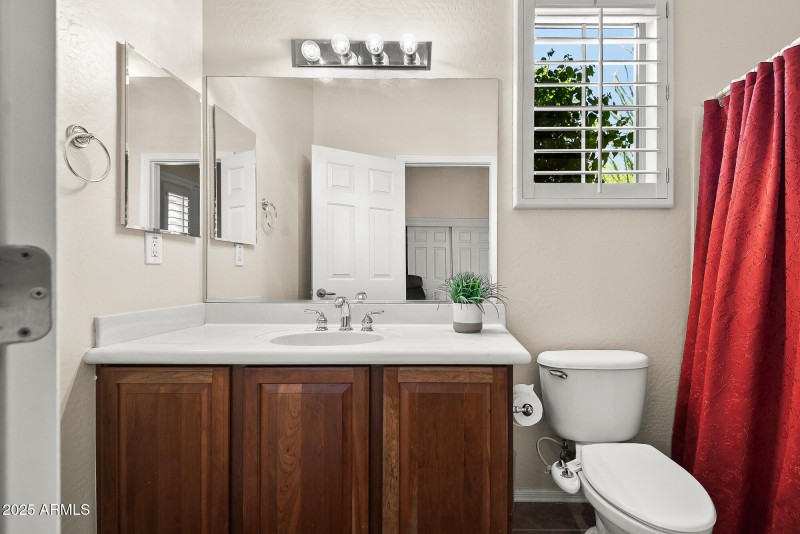 Casita bathroom