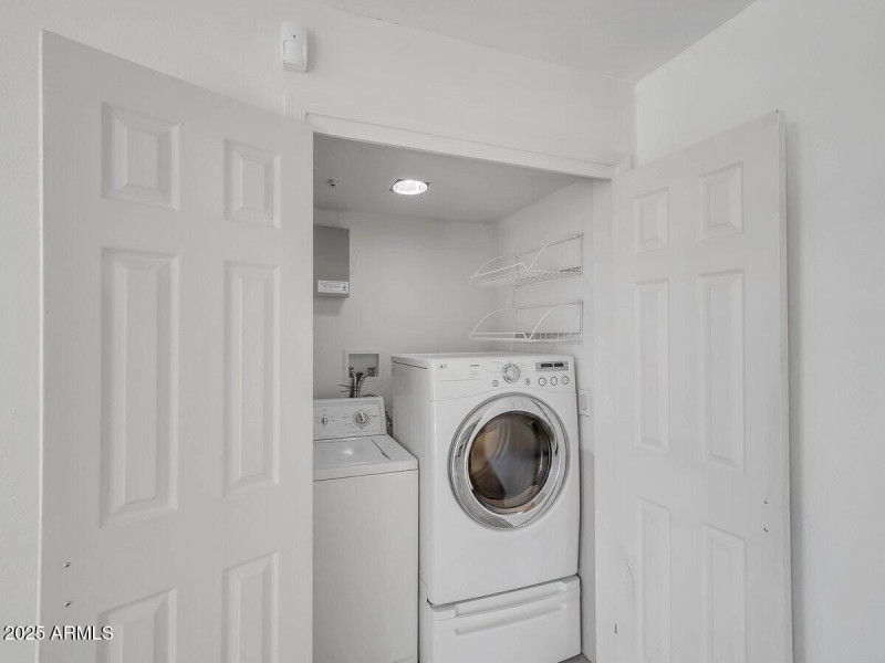 a 113 n laundry 8-22