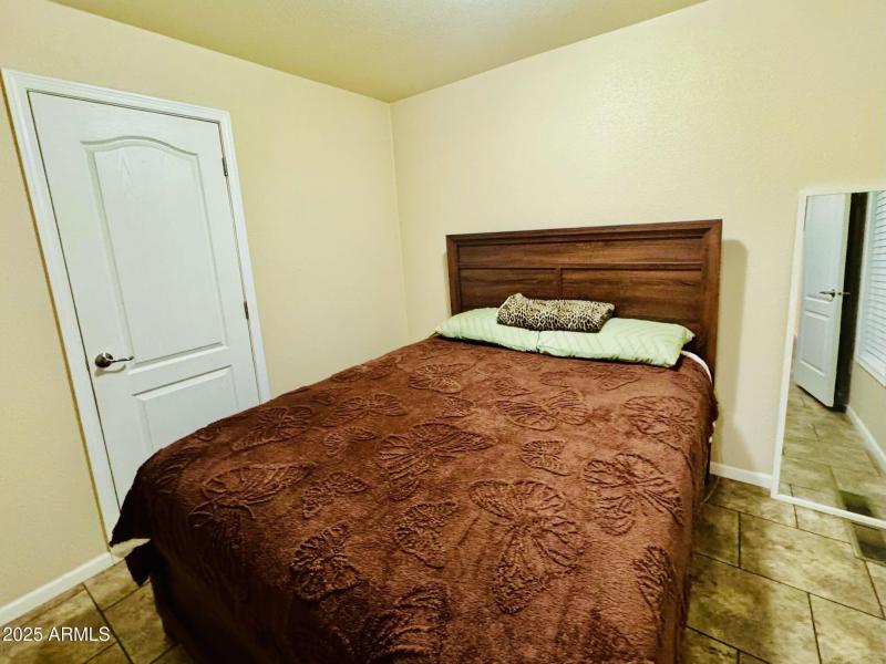 2 Bed Your Go-To Realtor