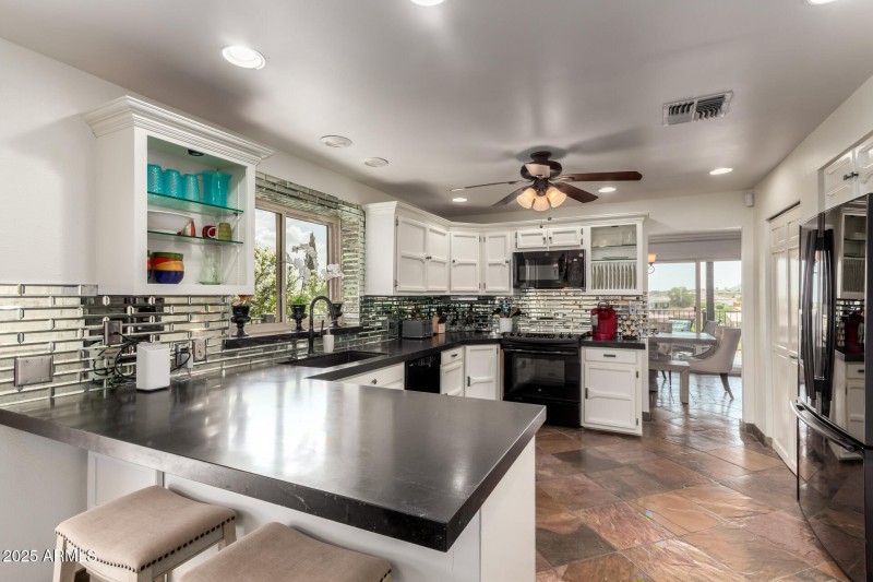 11 Kitchen