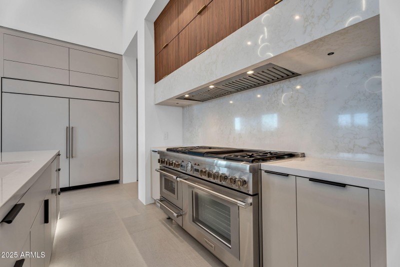 18-web-or-mls-10354 E Celestial Dr-18