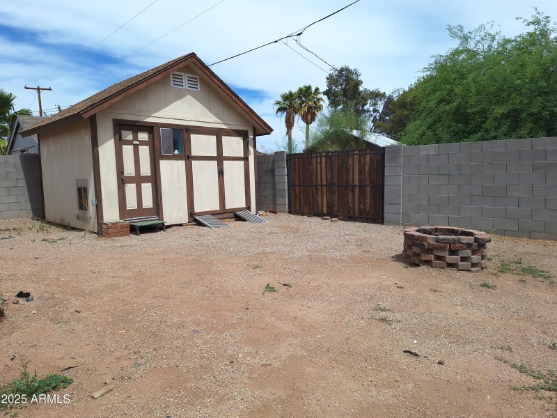 Workshop, firepit and RV gate