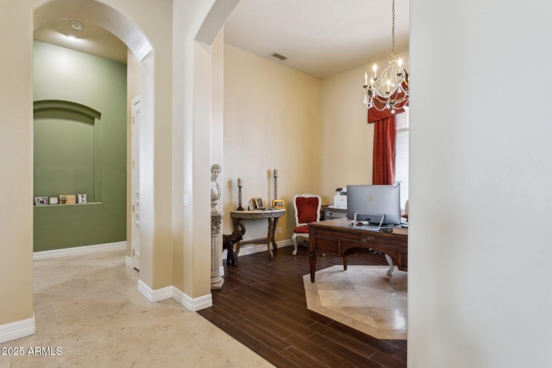 6-web-or-mls-6428-w-eugie-ave