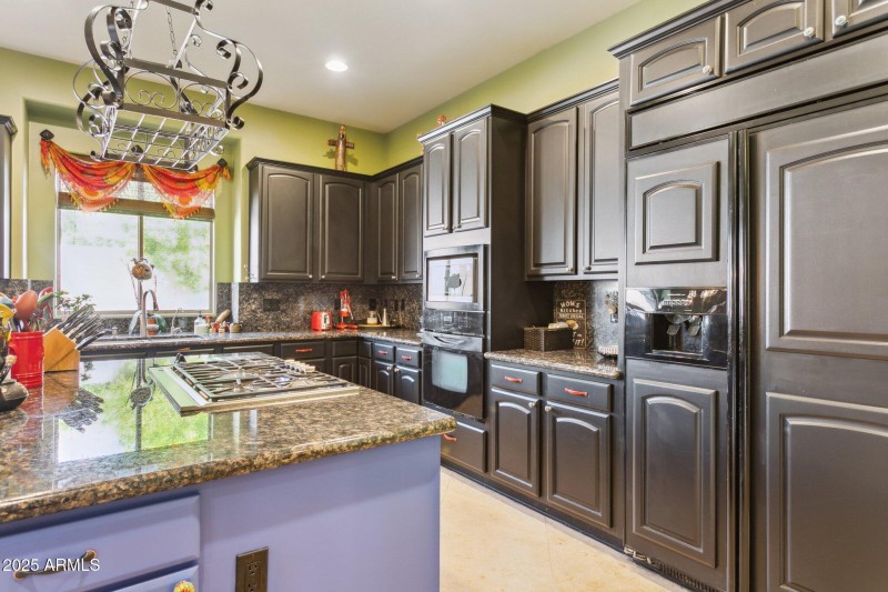 15-web-or-mls-6428-w-eugie-ave