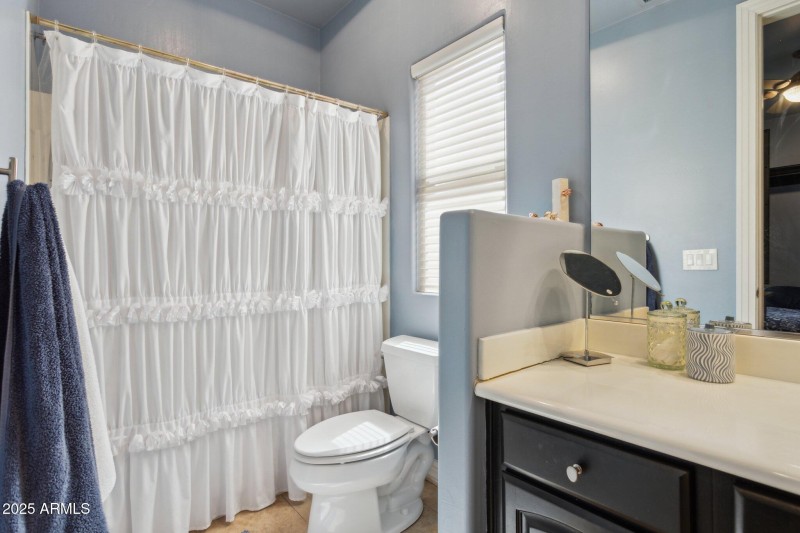 32-web-or-mls-6428-w-eugie-ave