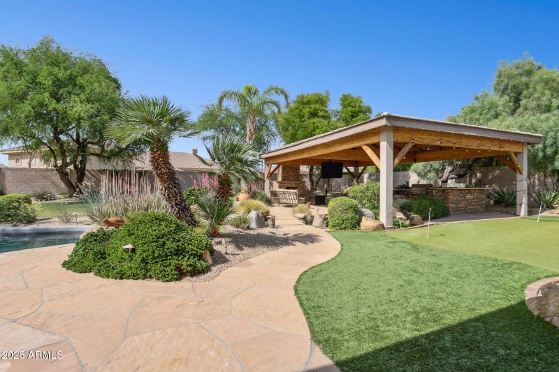 38-web-or-mls-6428-w-eugie-ave