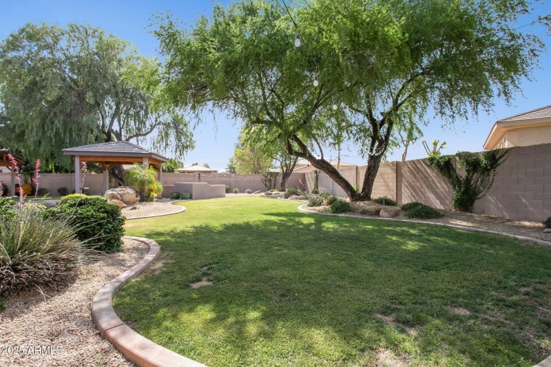 47-web-or-mls-6428-w-eugie-ave