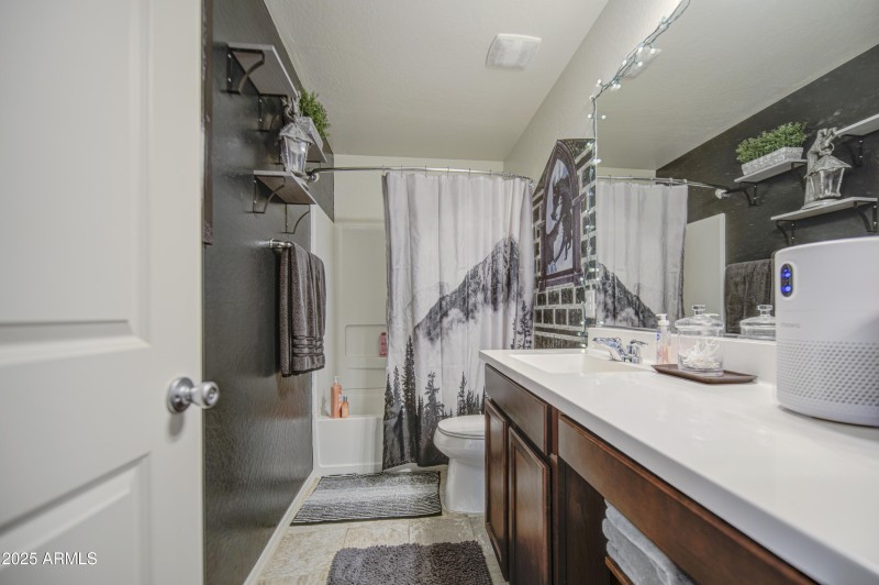 Bathroom 2-pic 1