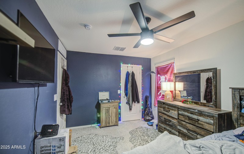 Bedroom 2-pic 2