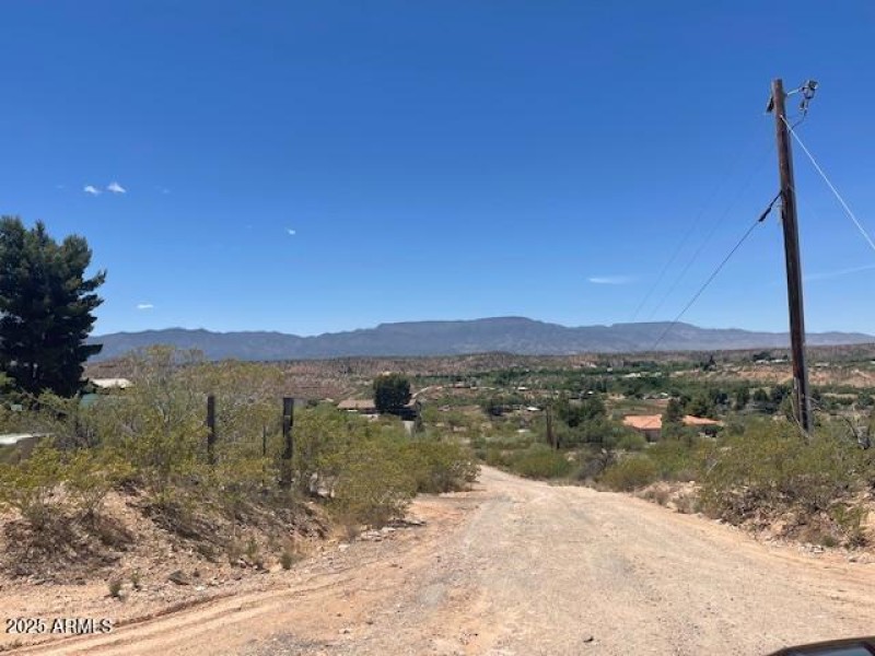 LEAVING DIAMOND VIEW LOT TO THE WEST