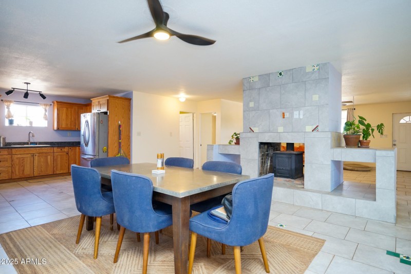 Dining / Layout Shot