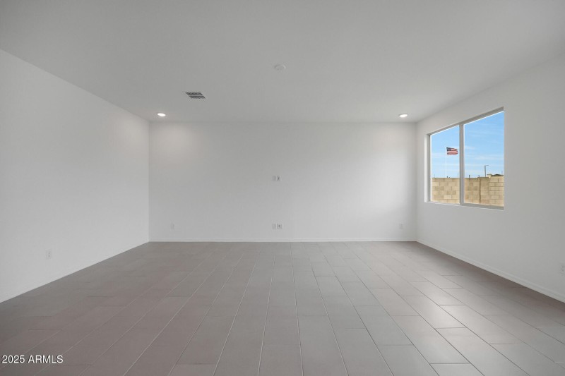 PHX_Tyler Ranch_Lot 1066_Lagoon_24216_Gr