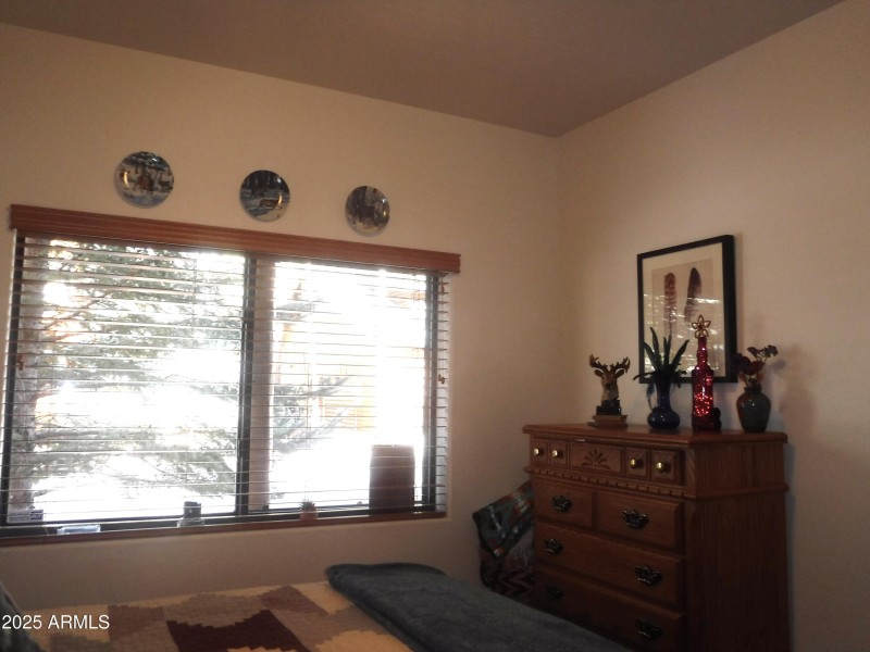 2 guest bed downstairs 3