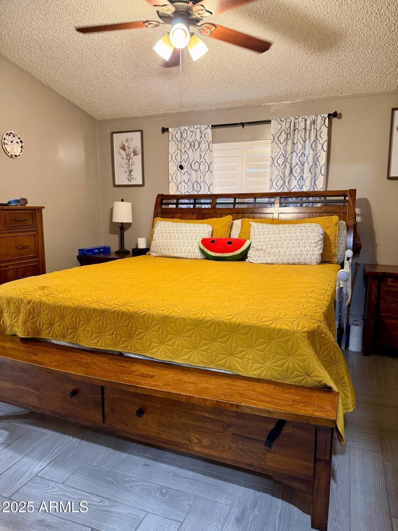 60a1e53e-25dd-4bef-a357-8eedf915463c