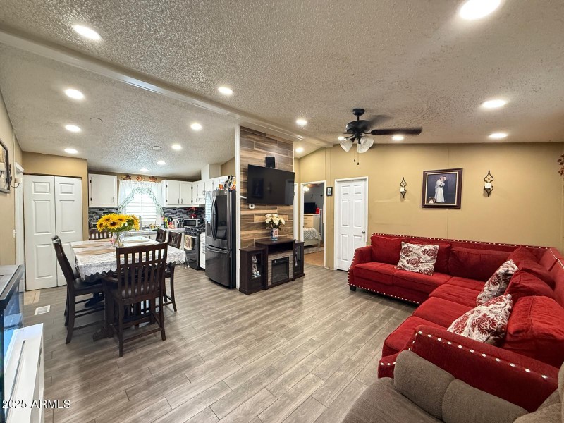 68551434-07aa-4664-8137-e824482789a9