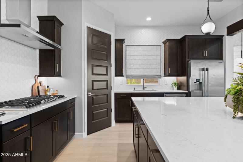 16-web-or-mls-21315-n-59th-ter