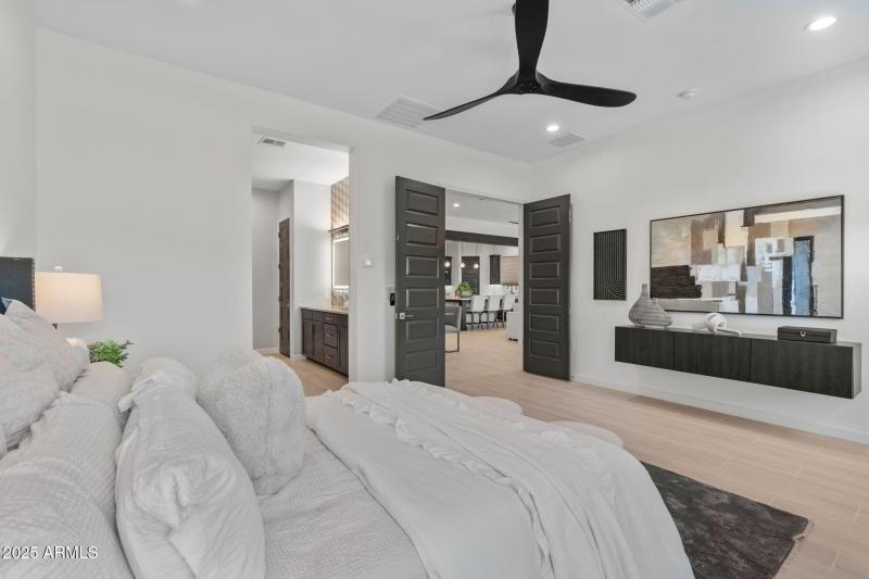 26-web-or-mls-21315-n-59th-ter