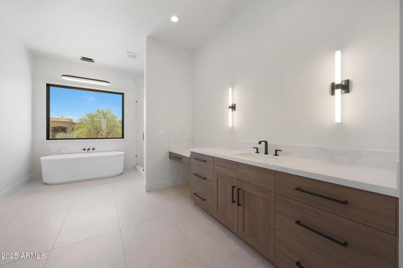 Spa-Like Primary Bedroom