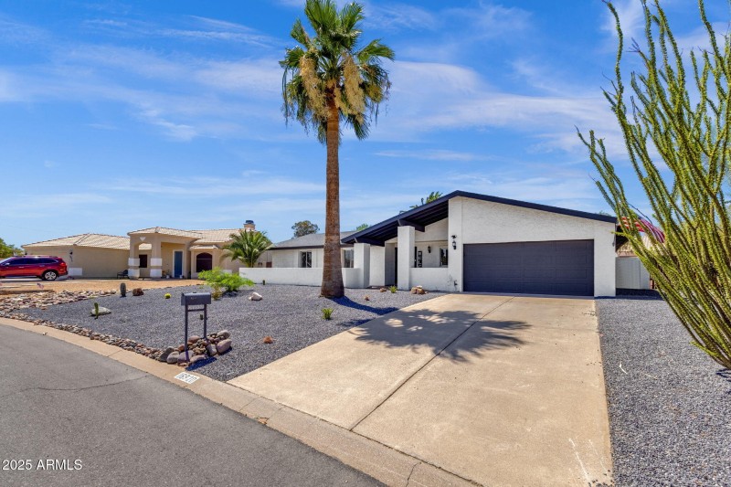 3-web-or-mls-16920-e-deerskin-dr